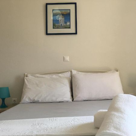 Marika's Apartments Himare Bagian luar foto